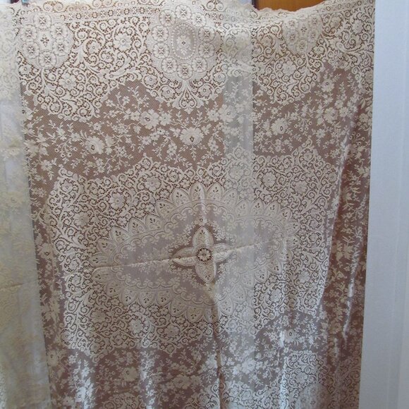 Floral Lace Tablecloth ~ Beige Lace Rectangle 87 x 65 ~ Beautiful! - Picture 14 of 16